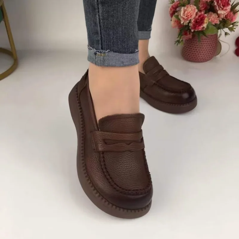 Spring and Autumn 2023 New Round Toe Leather Topped Women Thick Sole Shoes Wear Solid Color Versatile Women\'s Shoes Outside