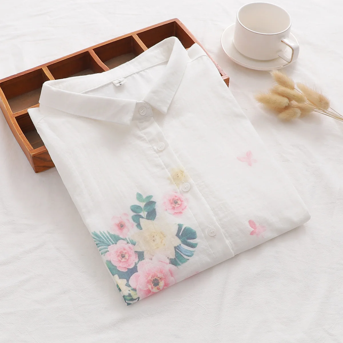 Oversize shirt 100% cotton yarn floral white shirts and blouse for women summer Japan style plus size middle age women blouse