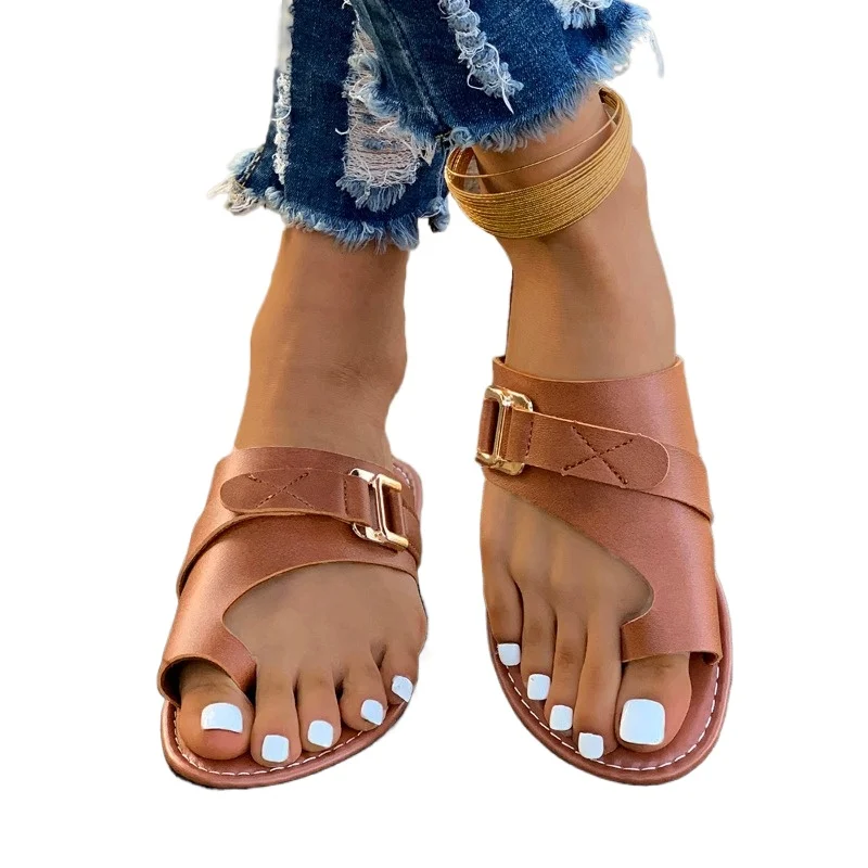 Chinelos de praia femininos, decoração metálica, sapatos baixos, sólido, moda, marca, dedos dos dedos, novo, 2024