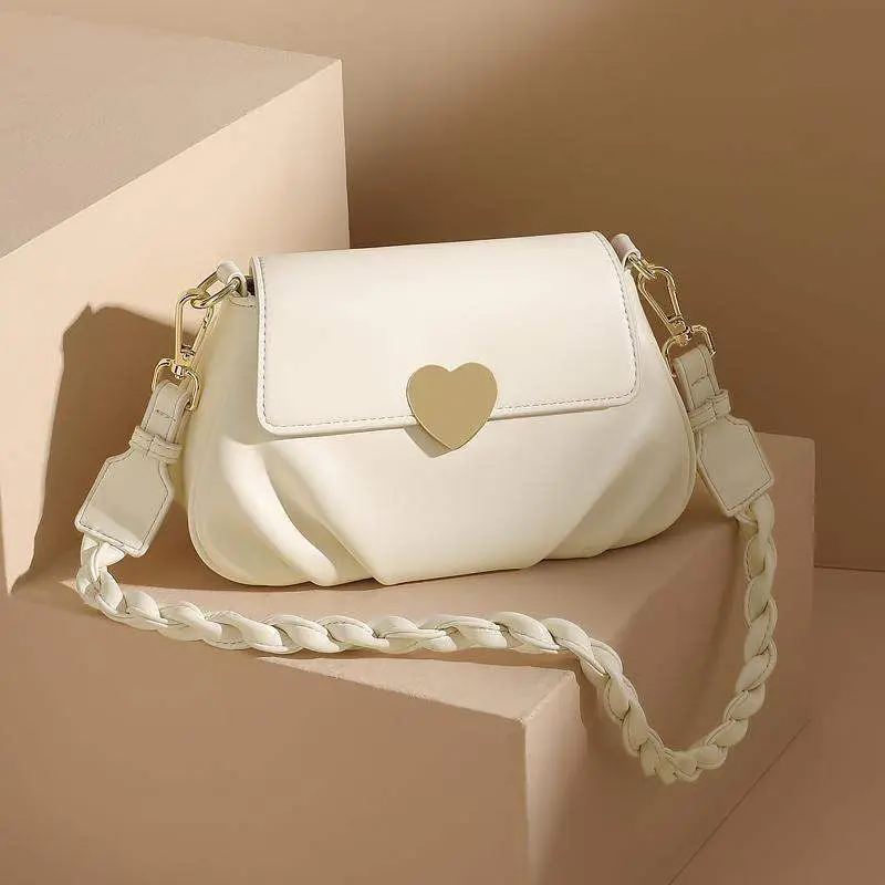 

Niche Design Women's Bag Soft Leather Peach Heart Buckle Pleated Small Round Bag New Trendy Shoulder Beautiful Messenger Handbag