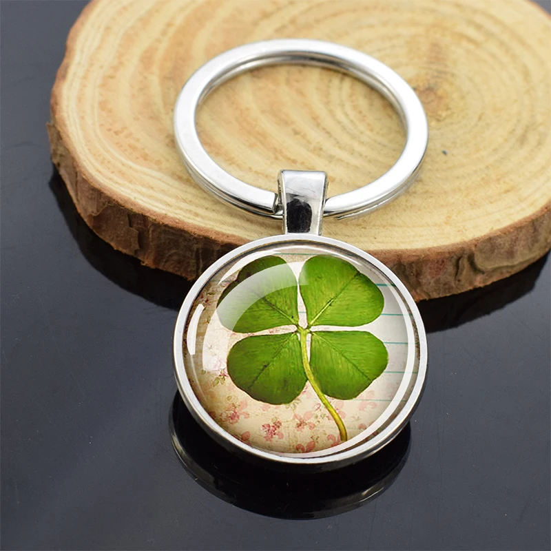 1pc Clover Keychains Double Sided Glass Pendant Zinc Alloy Keychain Four Leaf Clover Fashion Jewelry St. Patrick\'s Day Gift