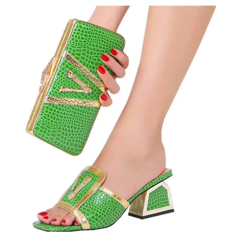 

Africa Nigeria Summer Italy Latest Design Colorblock Flower Ladies High Heel Slippers and Bag Sets for Birthday Party