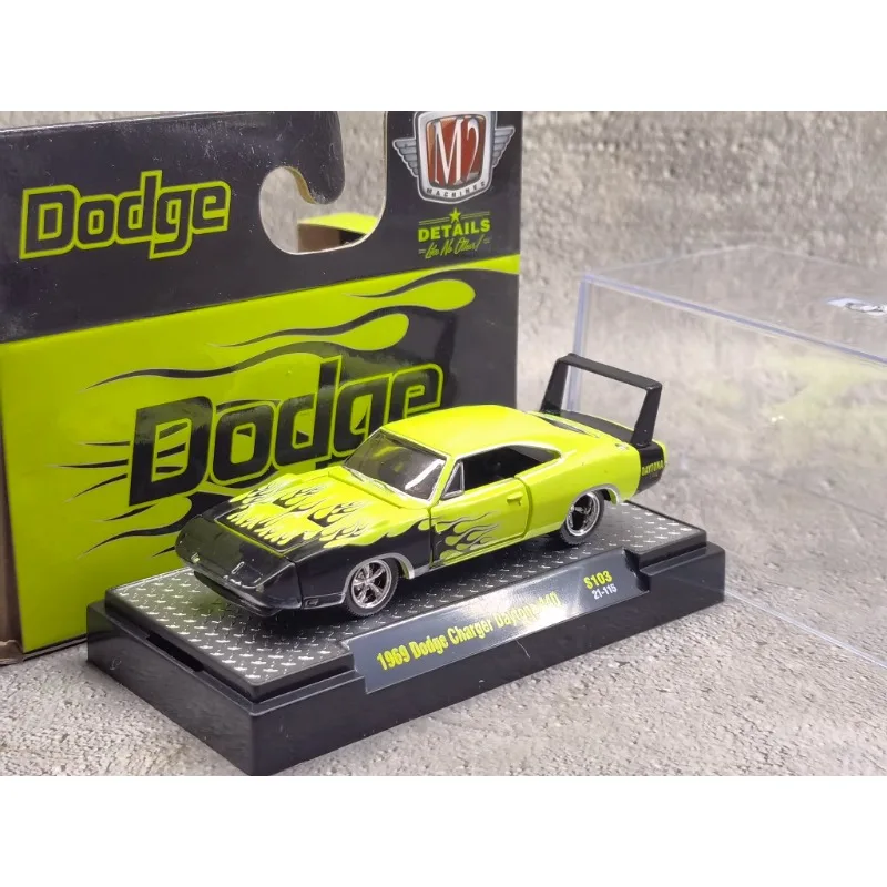 Diecast 1/64 M2 Machine 1969 Dodge Charger Daytona HEMI Alloy Car Model Collectible Toy Gift Souvenir Display