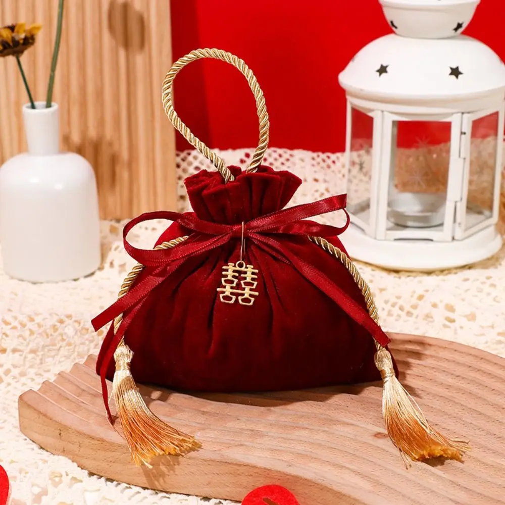 Jewelry Organizer Chinese Drawstring Candy Bag Traditional Tassel Flannel Gift Bag Exquisite Wine Red Wedding Gift Bag Wedding