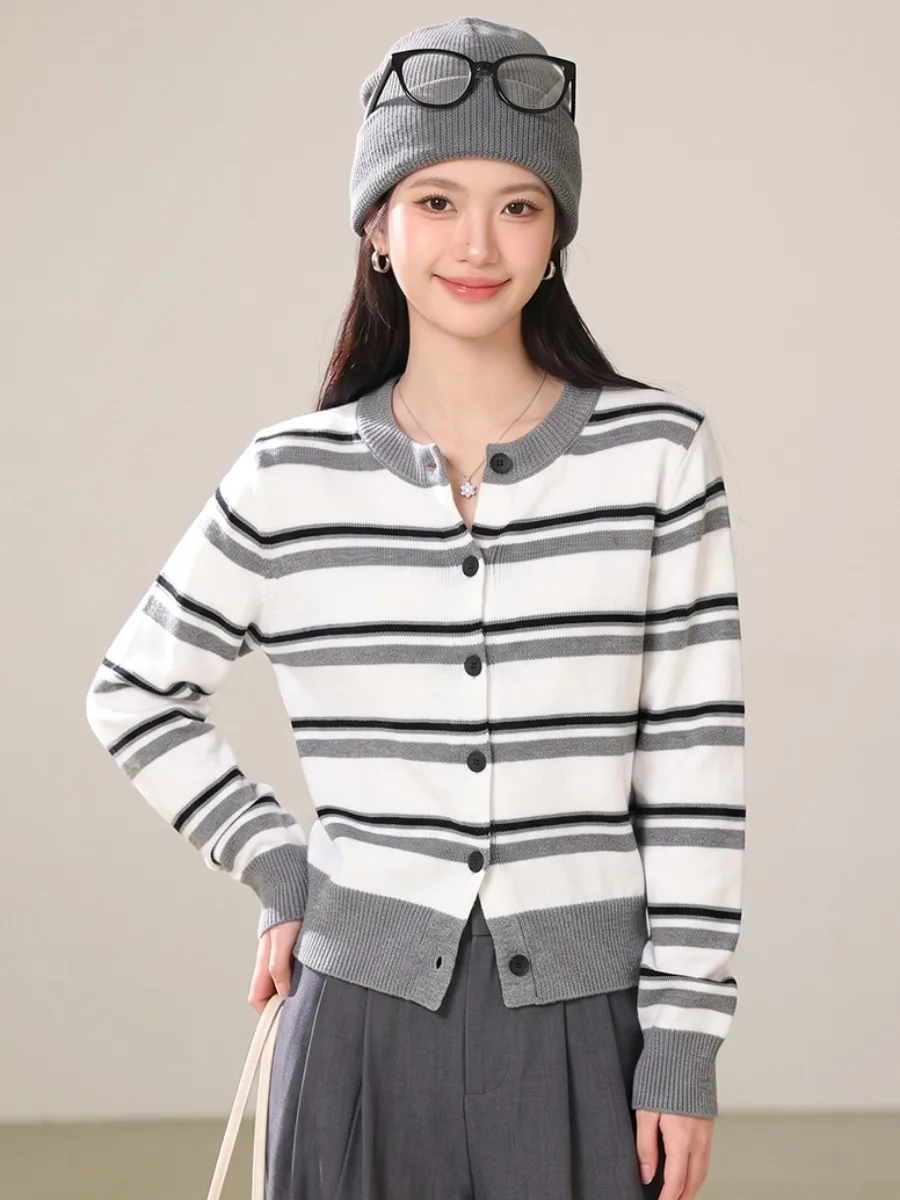Women's Slim Fit Long Sleeve round Neck Knitted Cardigan Short Style Color Block Striped Single Button Versatile Outerwear Top