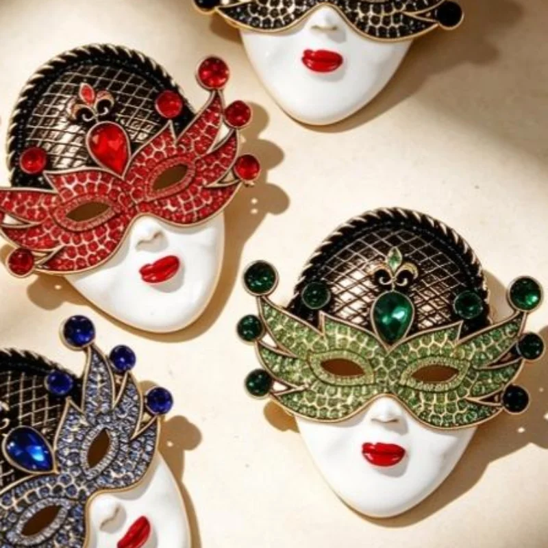 Vintage Face Brooches for Women Sparkly Rhinestone 5 Color Options Cute Jewelry for Bachelorette Party Souvenir Gifts