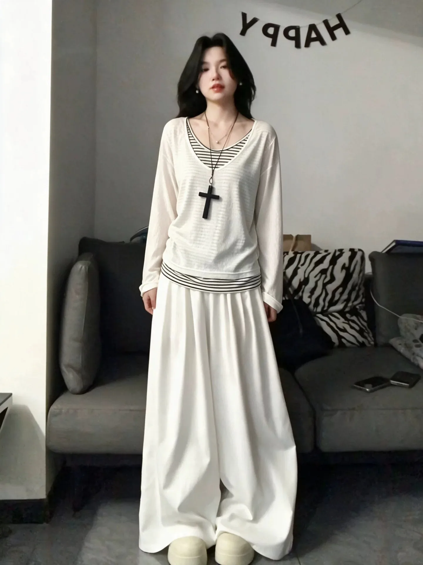 Korean Stripe Long Sleeve V-Neck T-Shirt Women's Early Autumn New Thin Covering Casual Simple Top Fashion Standard Fit Daily ...