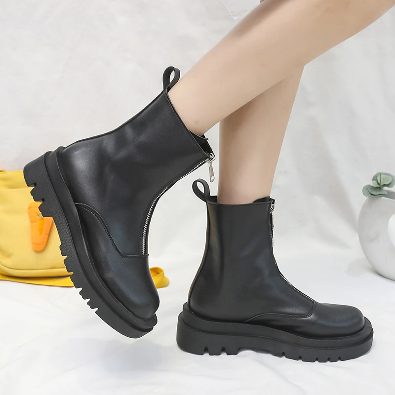 New Thicken Winter Knight Boots Women Knee High Long Square Heel Boots Retro Thick Motorcycle Boots Black White