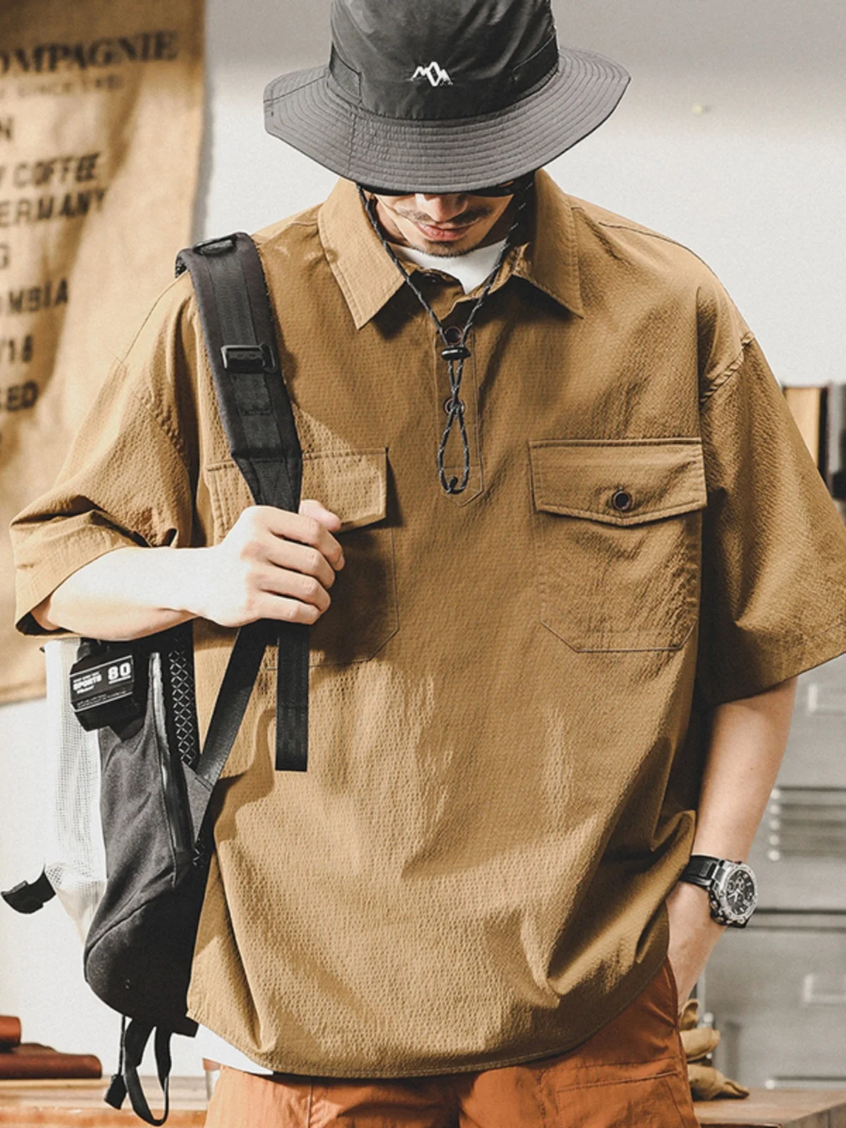 

Мужская рубашка в американском ретро-стиле, летняя, новая, трендовая, свободного кроя, повседневная, с коротким рукавом