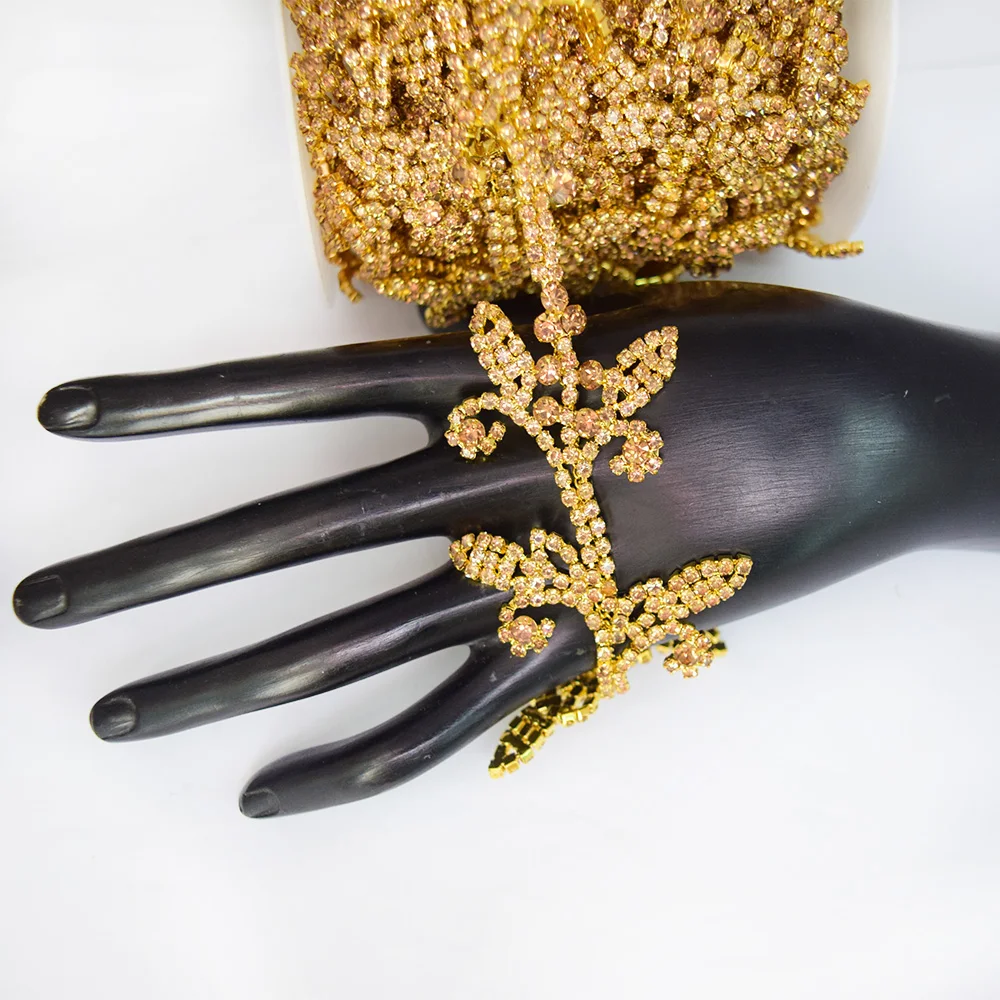 

1 Yard Gold Different Flower Shapes Crystal Chain Decoration Diy Clothing Accessories Can Be Sewn On The Dress Wedding Dress