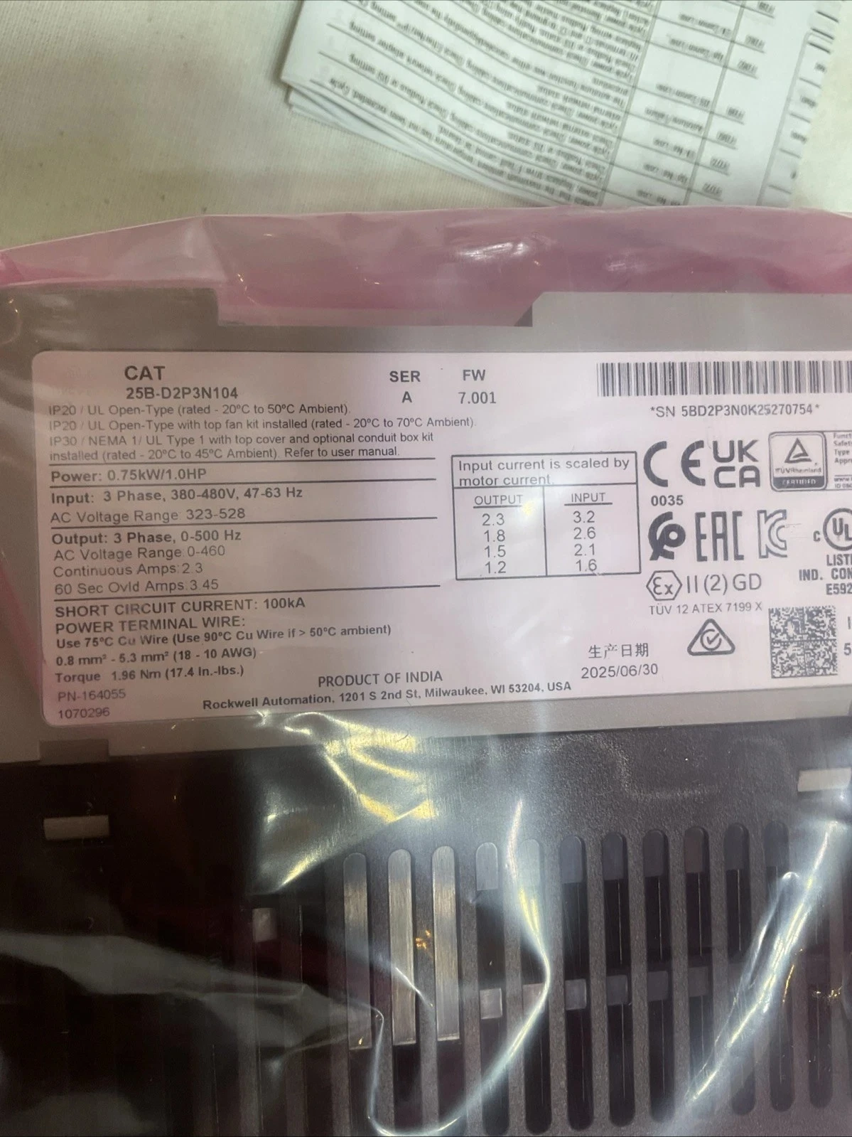 New 25B-D2P3N104 For Allen-Bradley 25B-D2P3N104 PowerFlex 525 0.75kW AC Drive