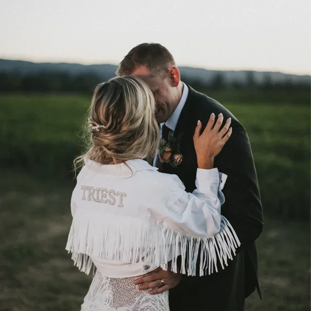 Chaqueta de novia de mezclilla con flecos Chaqueta de despedida de soltera personalizada de Nashville Chaqueta de mezclilla personalizada de señora