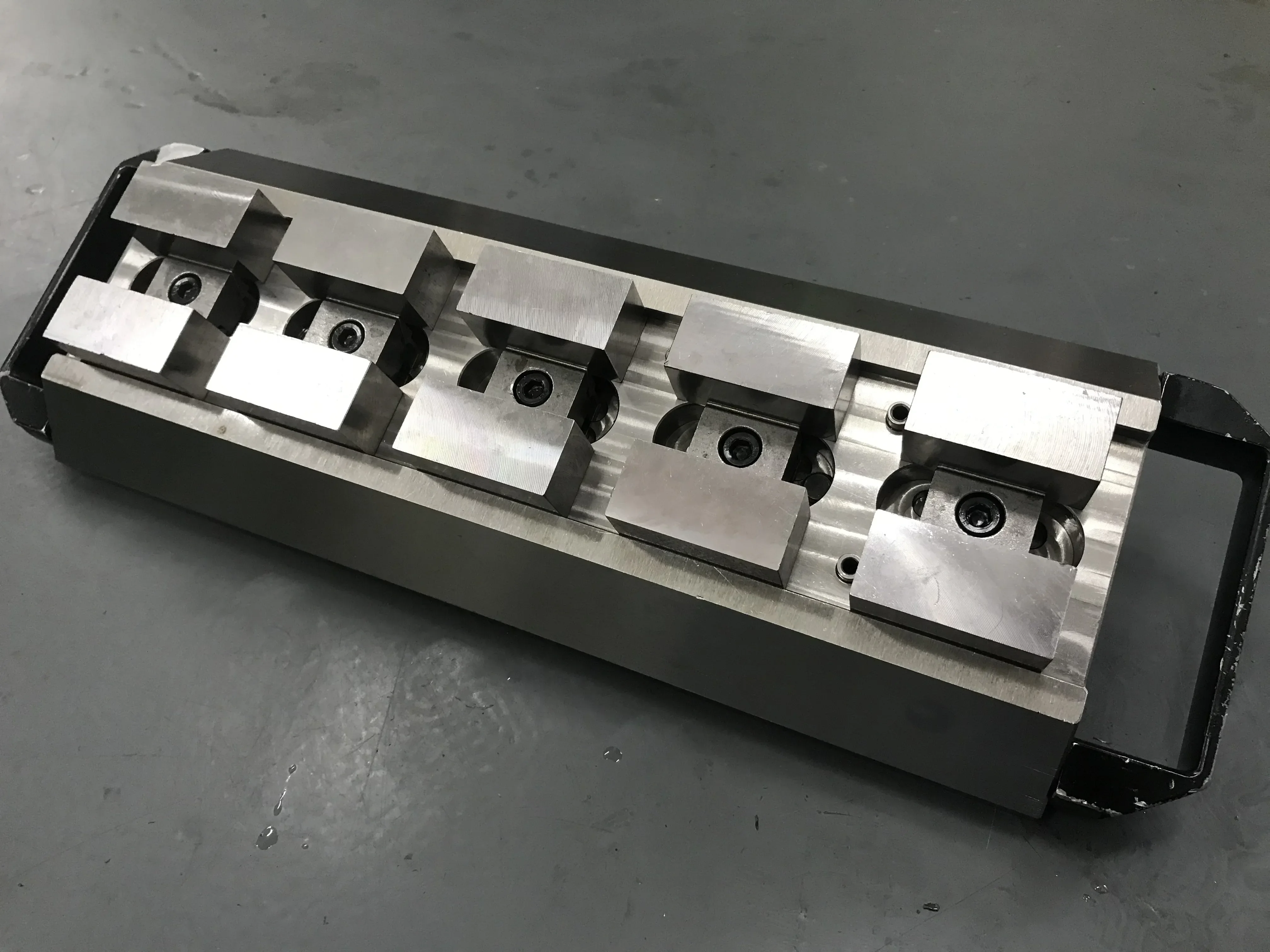 CNC batch product processing OK Precision fixture Multi station fixed small inner support clamping block