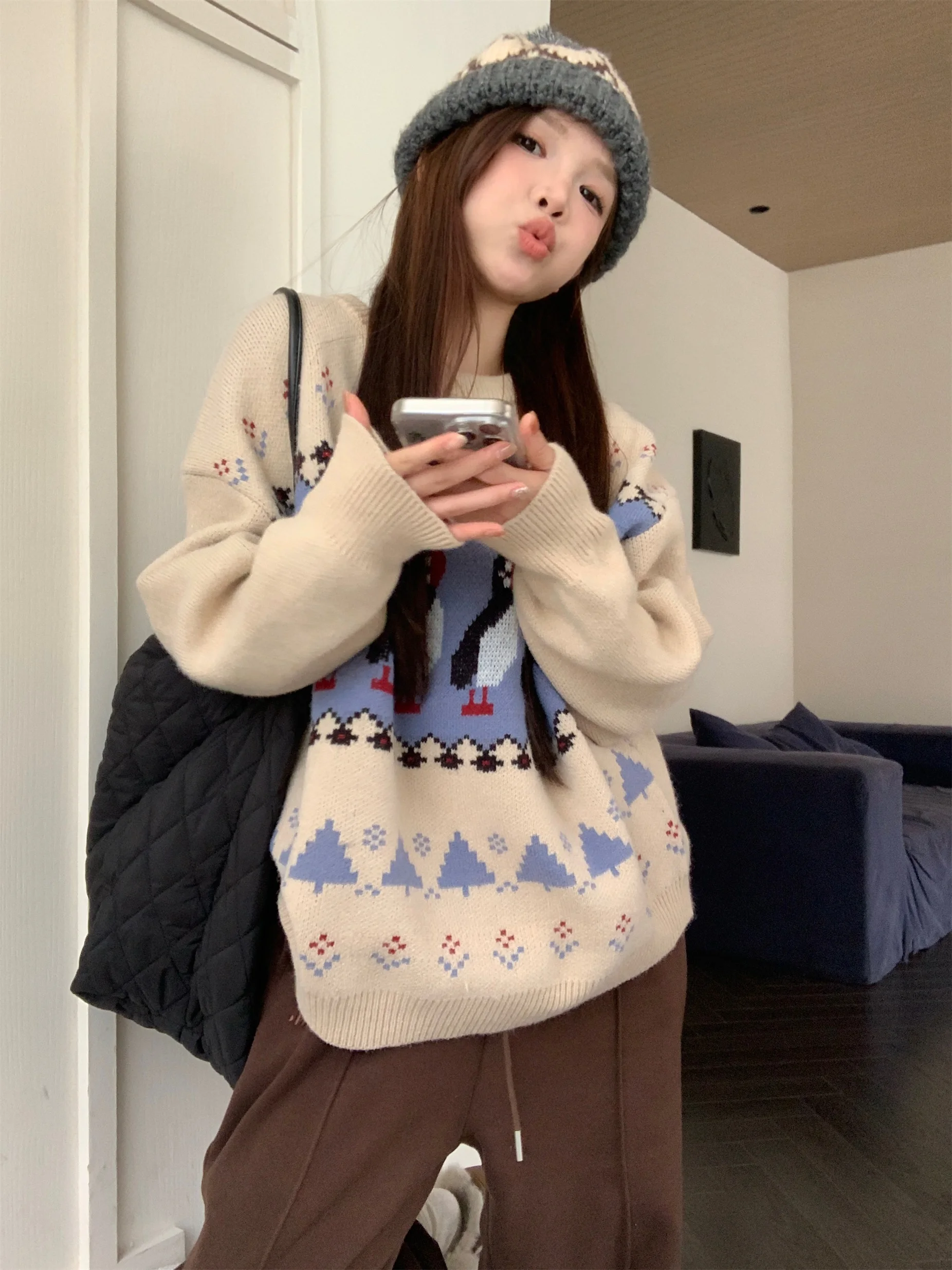 Korean style Contrasting color jacquard loose retro premium penguin round neck pullover thickened sweater women