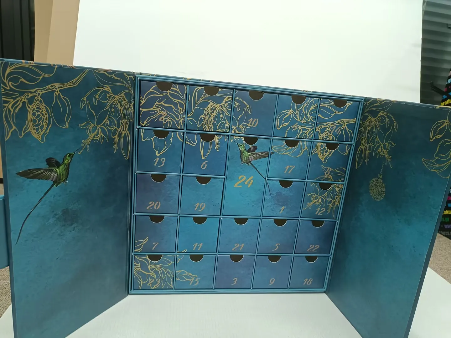 2025Luxury Best Chocolate Treats Advent Calendar High Custom Ramadan Gift Chocolate Box with Matt Lamination and Embossing - Image 5