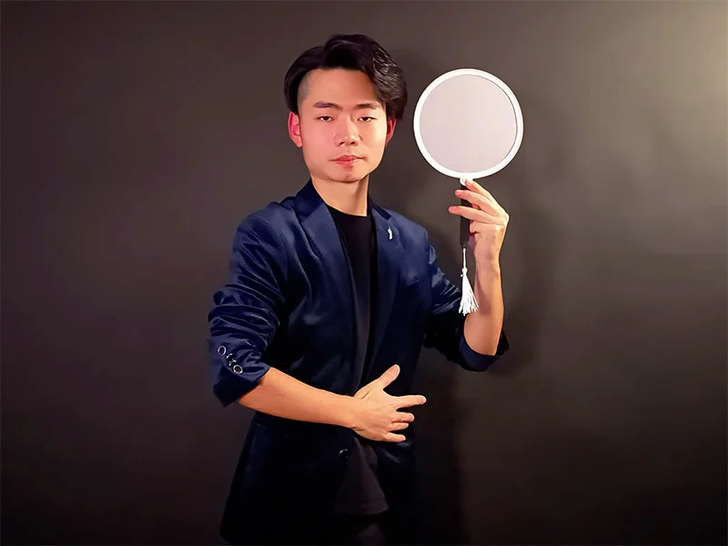 Appearing Round Fan by Angel (Red/White) Magic Tricks Accessories Stage Illusion Gimmick Mental Prop Folded Fan Production Magia