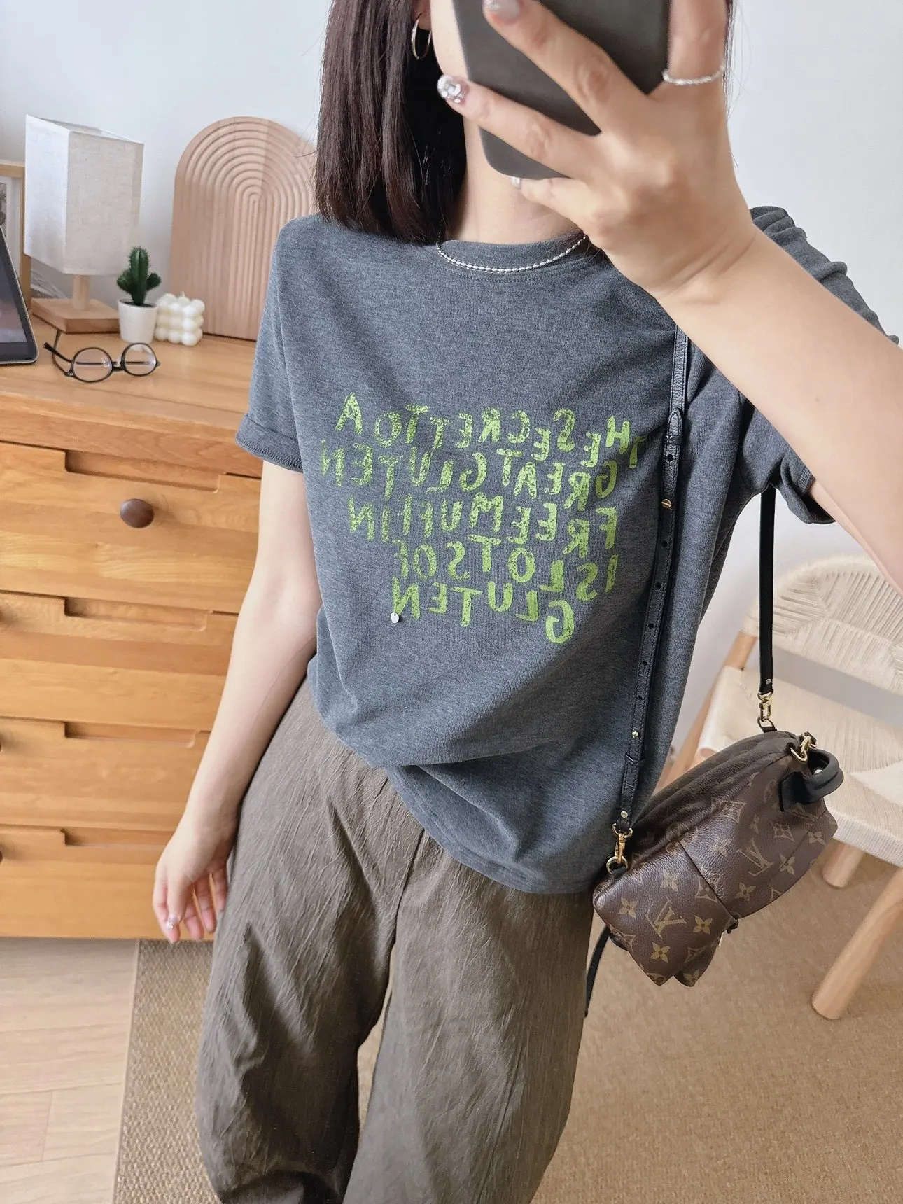 

Женская базовая футболка с круглым вырезом и коротким рукавом, винтажная, с контрастными цветами, буквенным принтом и цветочным узором, из ткани Ice Cr Sle, для ранней весны