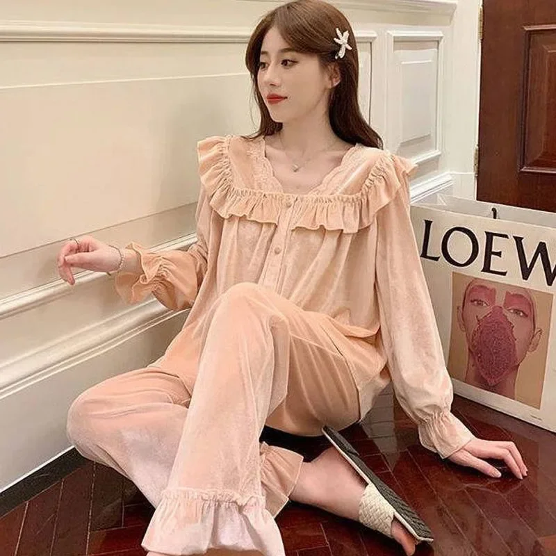 2024 New Pajama Women's Winter Autumn Golden Velvet Long Sleeve Loungewear Set Light Luxury Temperament Square Neck Homewear