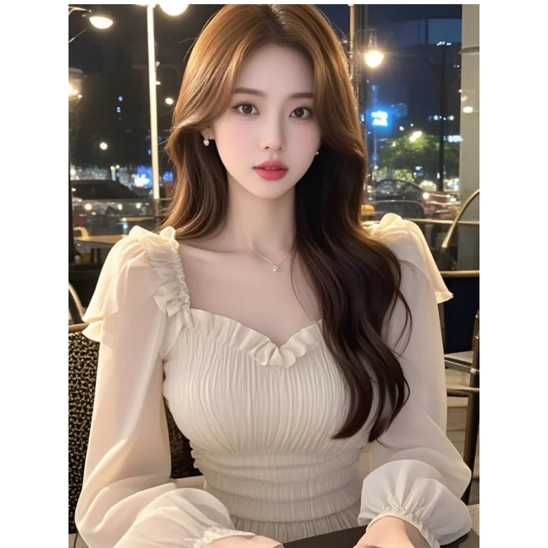 

Apricot Square Collar Long-sleeved Shirt For Women In Early Autumn New Slim Short Top