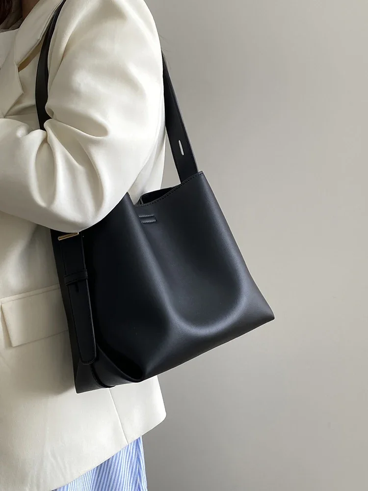 حقيبة يد جلدية ناعمة سوداء لخريف وشتاء المرأة الجديدة متعددة الاستخدامات حقيبة كتف واحدة موضة حقائب يد للركاب ذات سعة كبيرة #3
