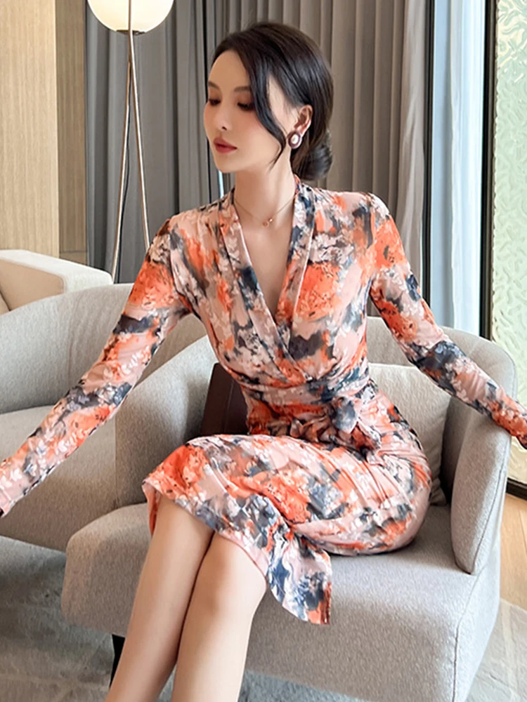 เดรสยาวปานกลางสไตล์วินเทจหรูหราสำหรับผู้หญิง ดีไซน์เก๋ไก๋แบบดารา เหมาะสำหรับเดท แขนยาวรัดรูปทรงบอดี้คอน ชุดราตรีเซ็กซี่สำหรับงานปาร์ตี้และงานพรอม