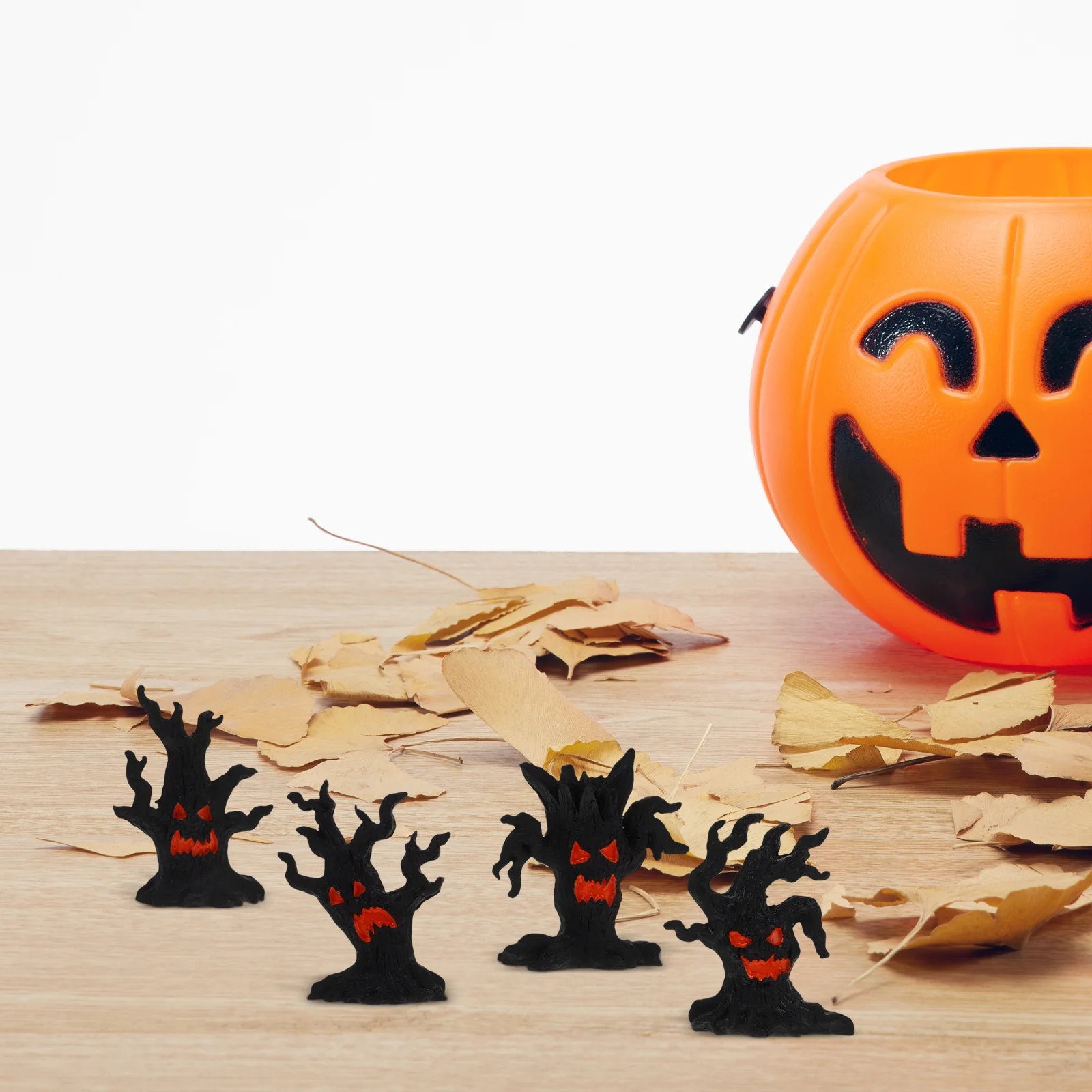 

4pcs Resin Decoration Ornaments Halloween Miniatures For Village Micro Landscape Photography Decor Mini Figurines Accessories