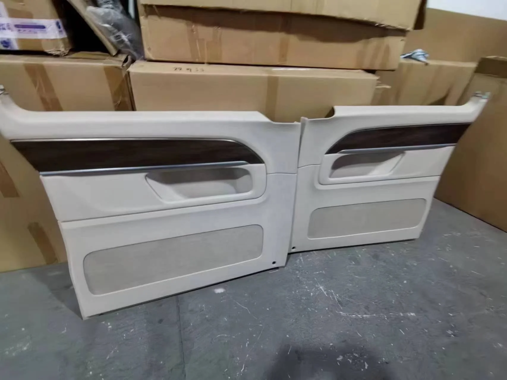 Hot Selling Car Modification Old to New Interior Accessories Door Panels for Mercedes Benz V260 Vito W447