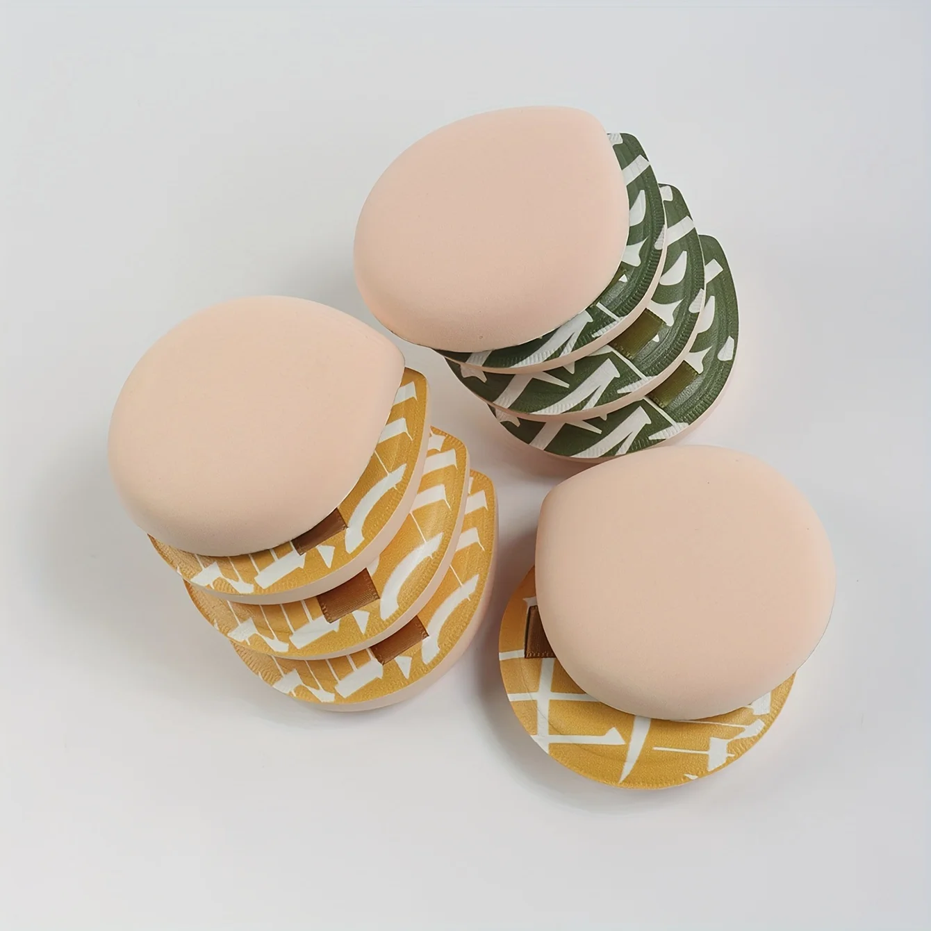 10Pcs Cloud-shaped Puffs,Water-activated,Swells When Wet,Can Be Used Dry or Wet for Foundation Application. for All Skin Types.