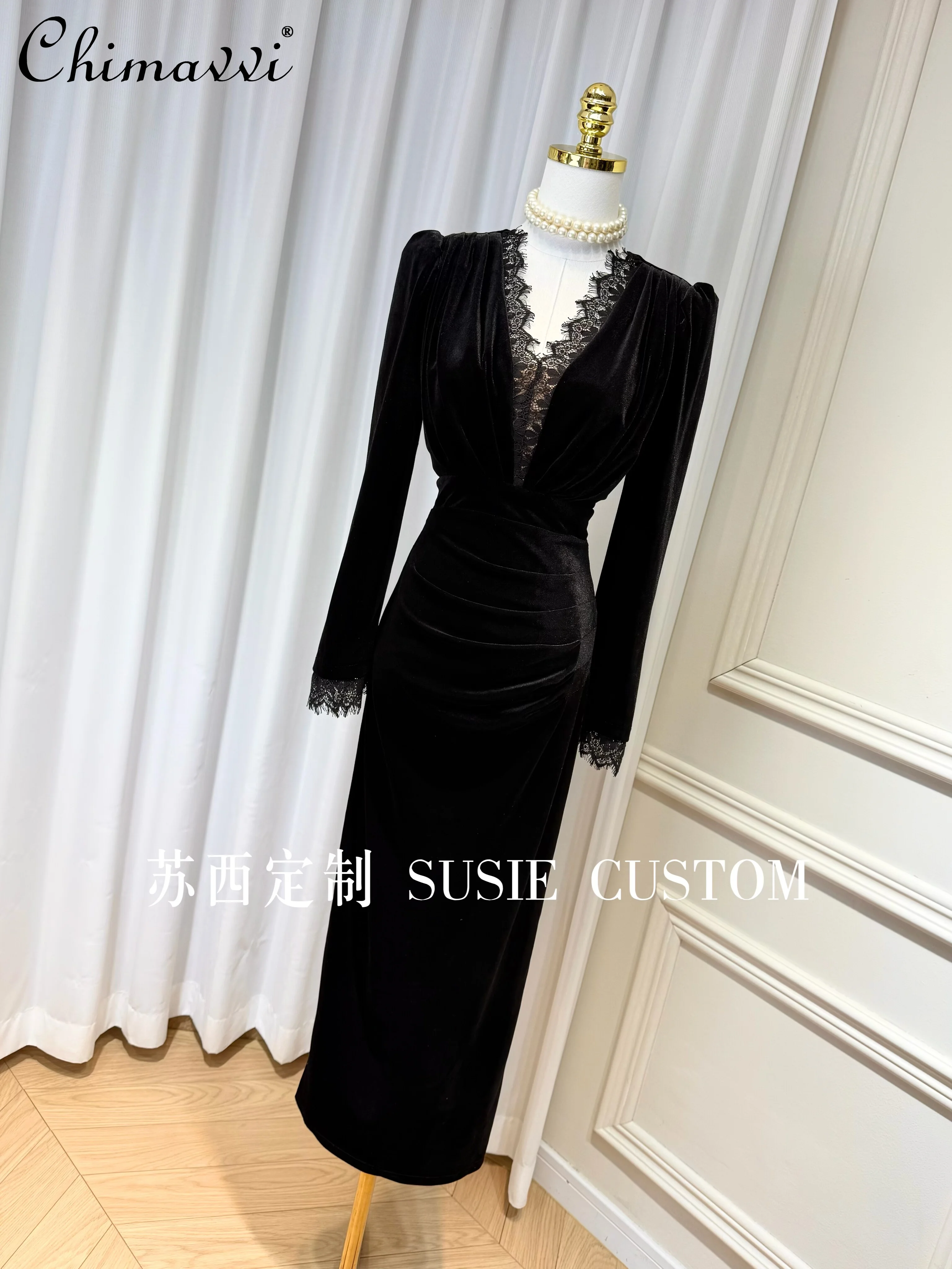 

French Elegant Temperament Lace V-Neck Long Sleeve High Waist Pleated Slim Split Black Velvet Long Evening Dress Women Autumn
