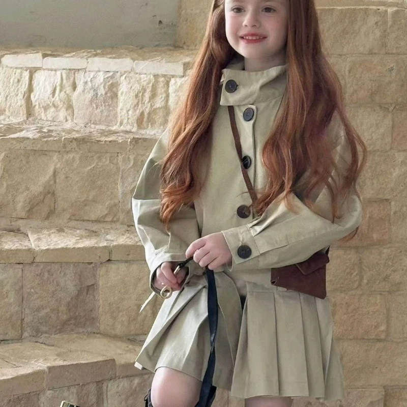 

Плиссированный плащ в британском стиле для девочек с воротником-стойкой Стильная универсальная верхняя одежда для детей Размер 110-160 см Весна