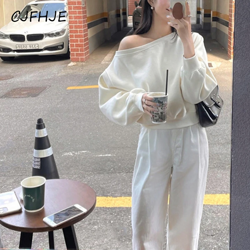 CJFHJE Streetwear Cropped Sweatshirt Women Y2K Sexy Off Shoulder Pullovers Korean Solid Casual All Match Hoodies Tops Spring