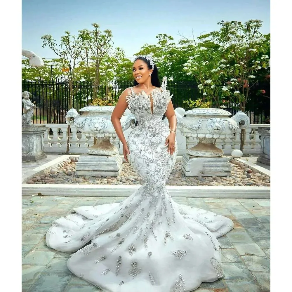 Customized  Sparkly Handwork Crystals Beads Wedding Dress Vestidos De Novia Spaghetti Strap Bridal Gown with Detachable Train