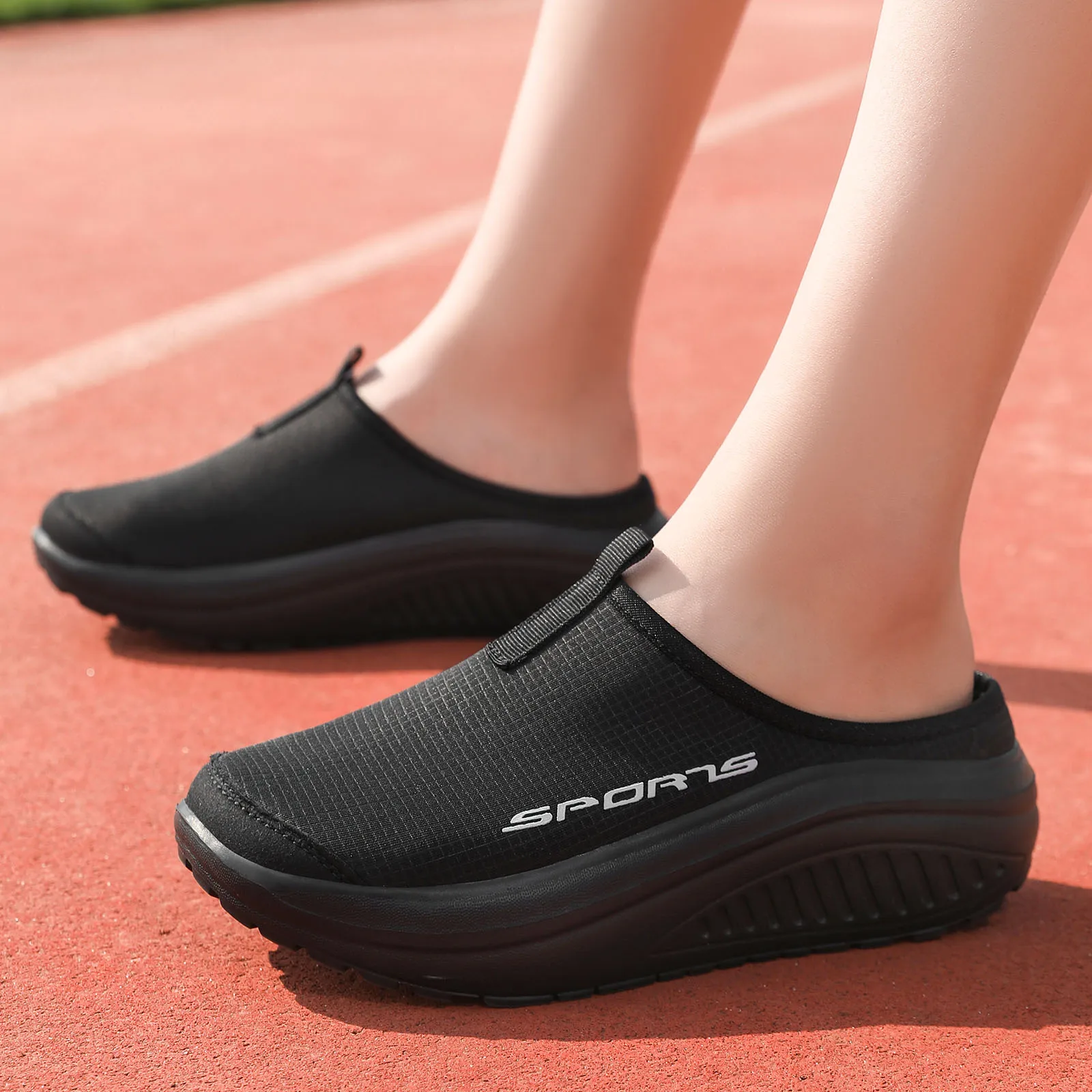 2025 New women's slippers, personality half slippers, fashion casual shoes,Platform shoes, light and comfortable, anti-slip wear image 2