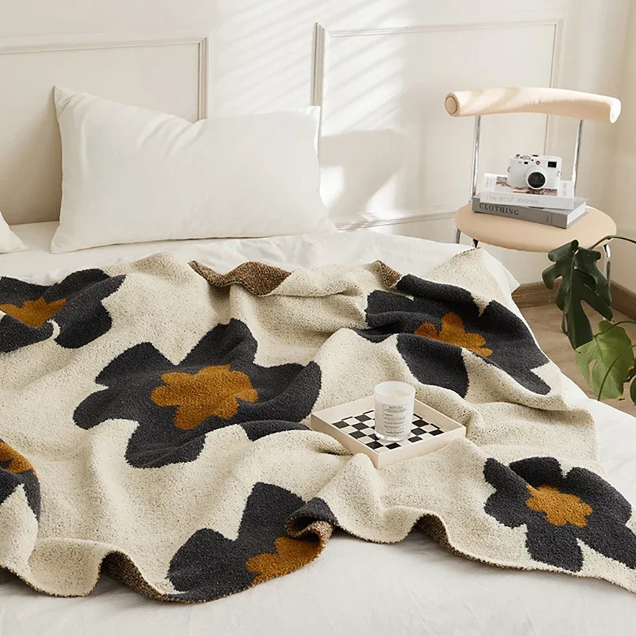 Knitted Velvet Blanket Ins Style Sunflower Nap Blanket Camping Warm Single Person Leisure Thick Blanket Sofa Air Conditioning