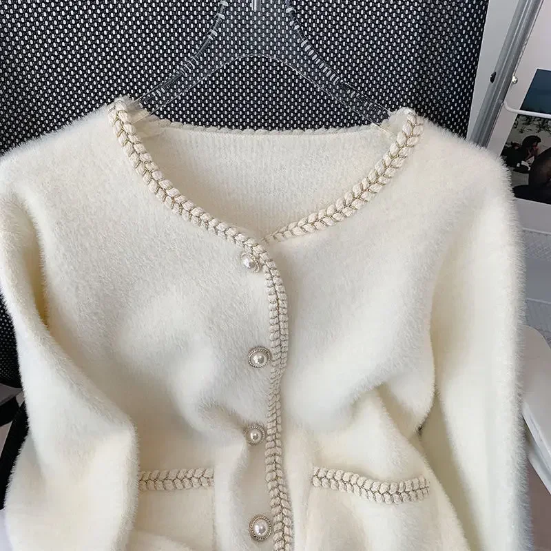 2024 New Arrival Stylish Fashionable Tweed White Sweater Women's Autumn/winter Cardigan Mink Knit Jacket Women's