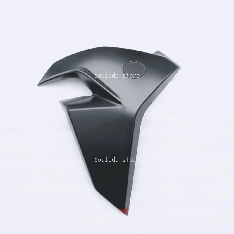 

Suitable for motorcycle accessories CF650-7 left and right deflectors 400NK new 650NK fuel tank outer guard plate
