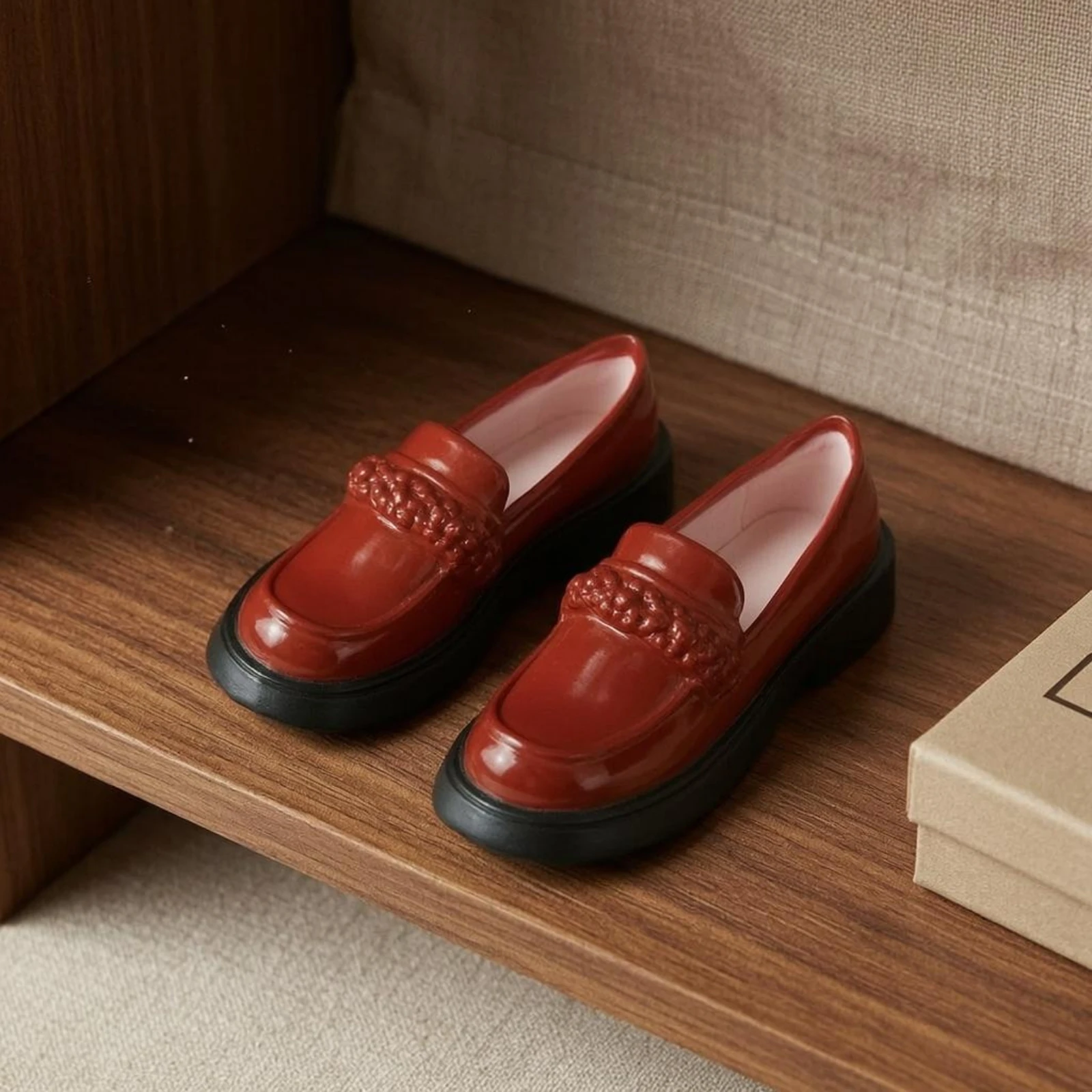 

Doll Loafer Molded Slip-on Doll Shoe Rounded Toe Loafer Low Heel Miniature Footwear Fine Workmanship for OB22 Dolls