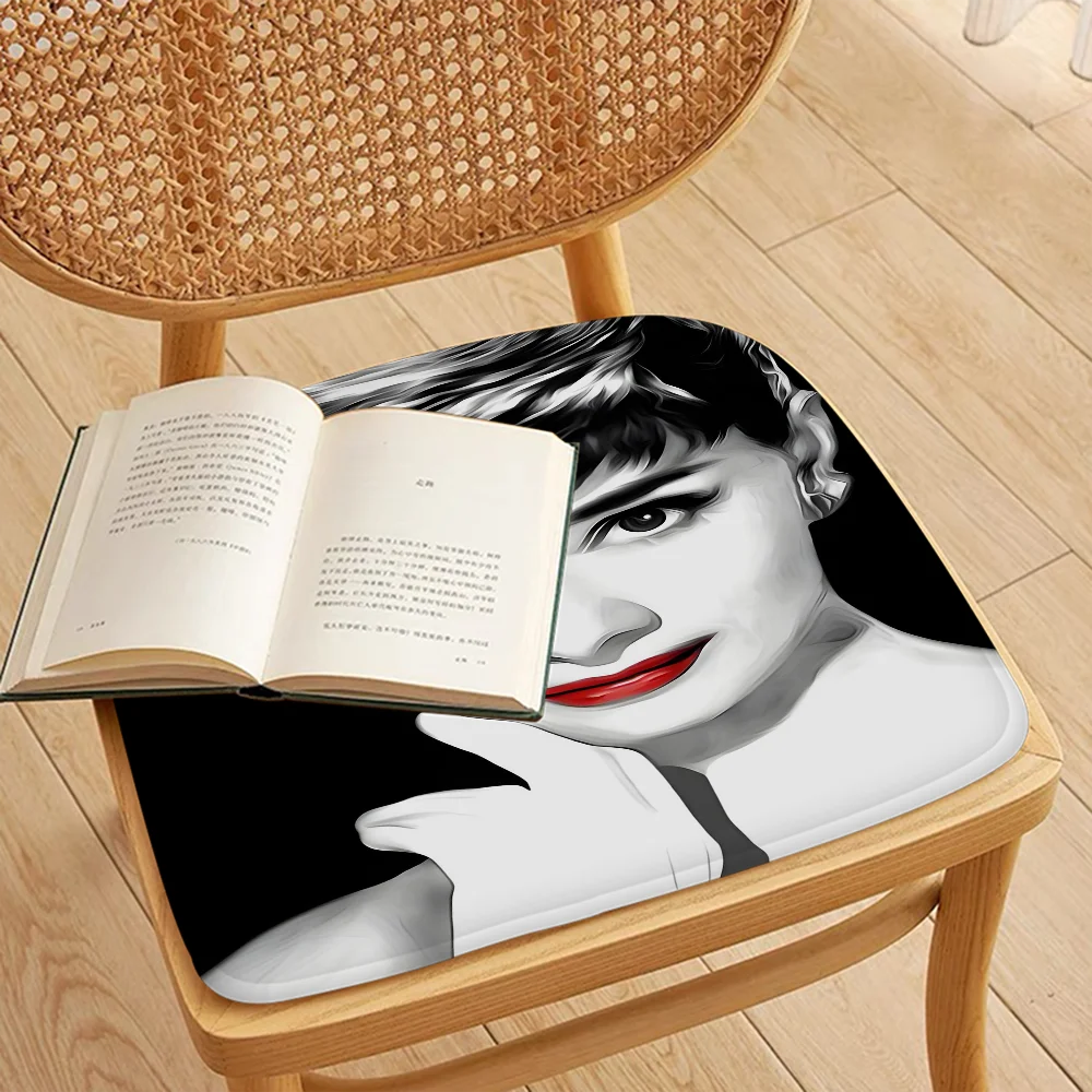 Vintage Audrey Hepburn European Sofa Mat Dining Room Table Chair Cushions Unisex Fashion Anti-slip Chair Cushions