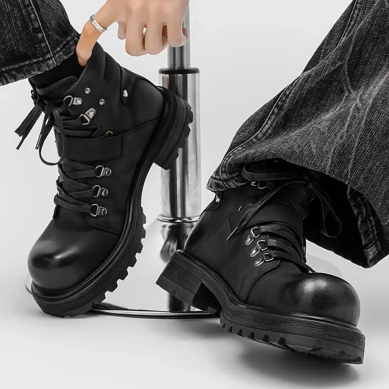 Men's High-Top Boots Retro British Style Black Tooling Boots Fad Belt Buckle Designer Motorcycle Boot Man Casual Platform Boots
