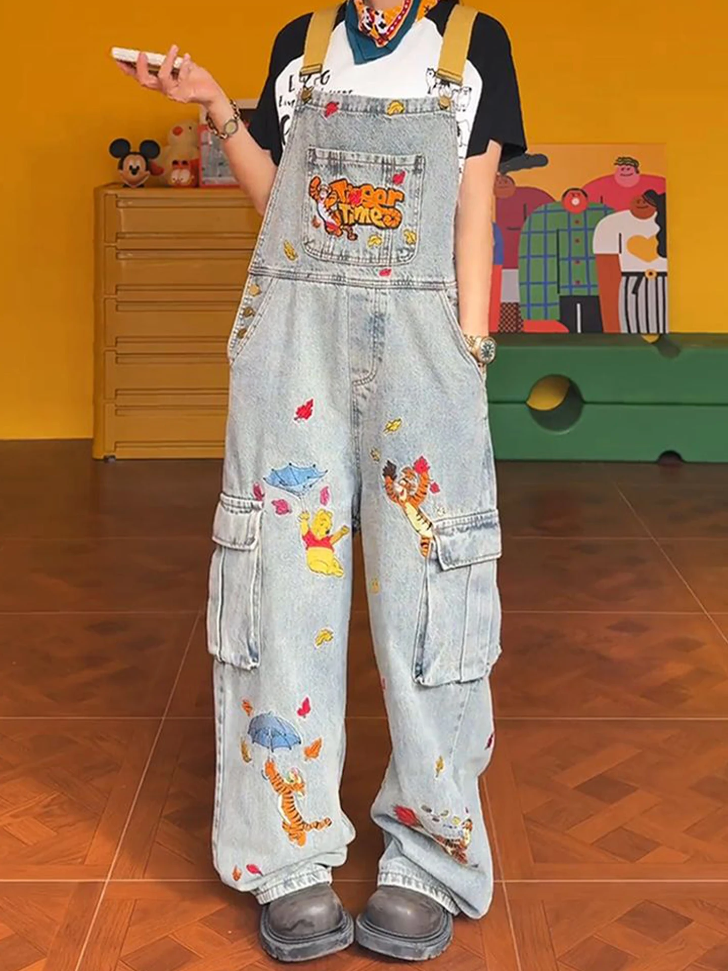 

Джинсовые комбинезоны больших размеров с мультяшной вышивкой и высокой талией, женские модные повседневные прямые брюки, скрывающие бедра для похудения