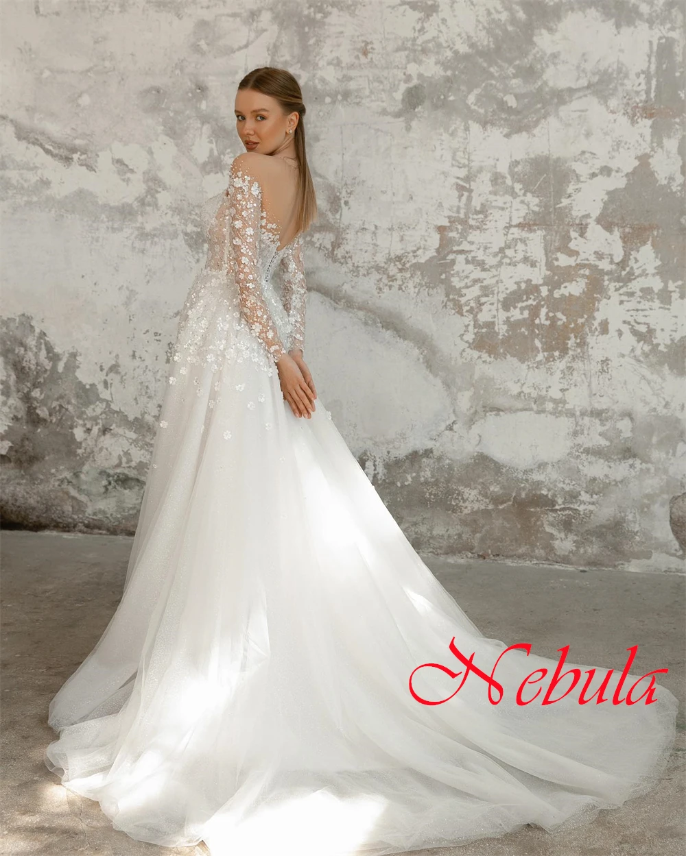 맞춤형 우아한 Organza 웨딩 드레스 절묘한 Strapless 긴 소매 채플 트레인 아플리케와 스팽글 신부 가운