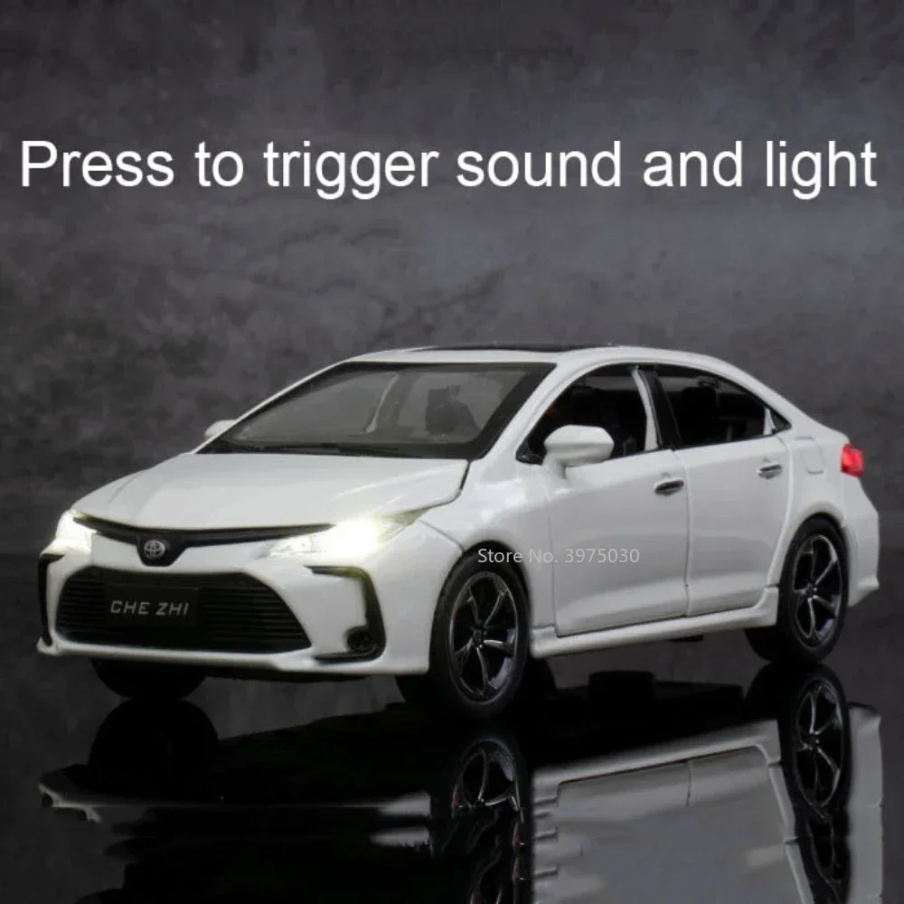 1:32 Toyota Corolla Miniature Car Model Toy Corolla Alloy Diecast Vehicle Sound Light Rubber Tire Models Christmas Gift  for Boy