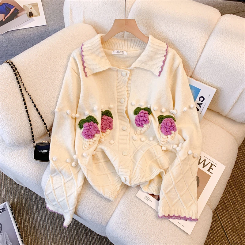 Soft and playful design contrast color fashion knitted sweater three-dimensional hand-embroidery decorated cardigan top