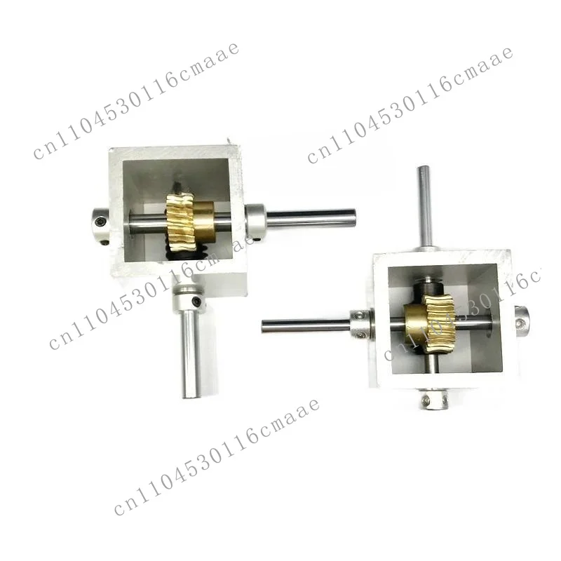 Worm gear reducer small gearbox, 90-degree right-angle reversing gearbox, 1:10 ratio gearbox, angle gear ratio 1:20