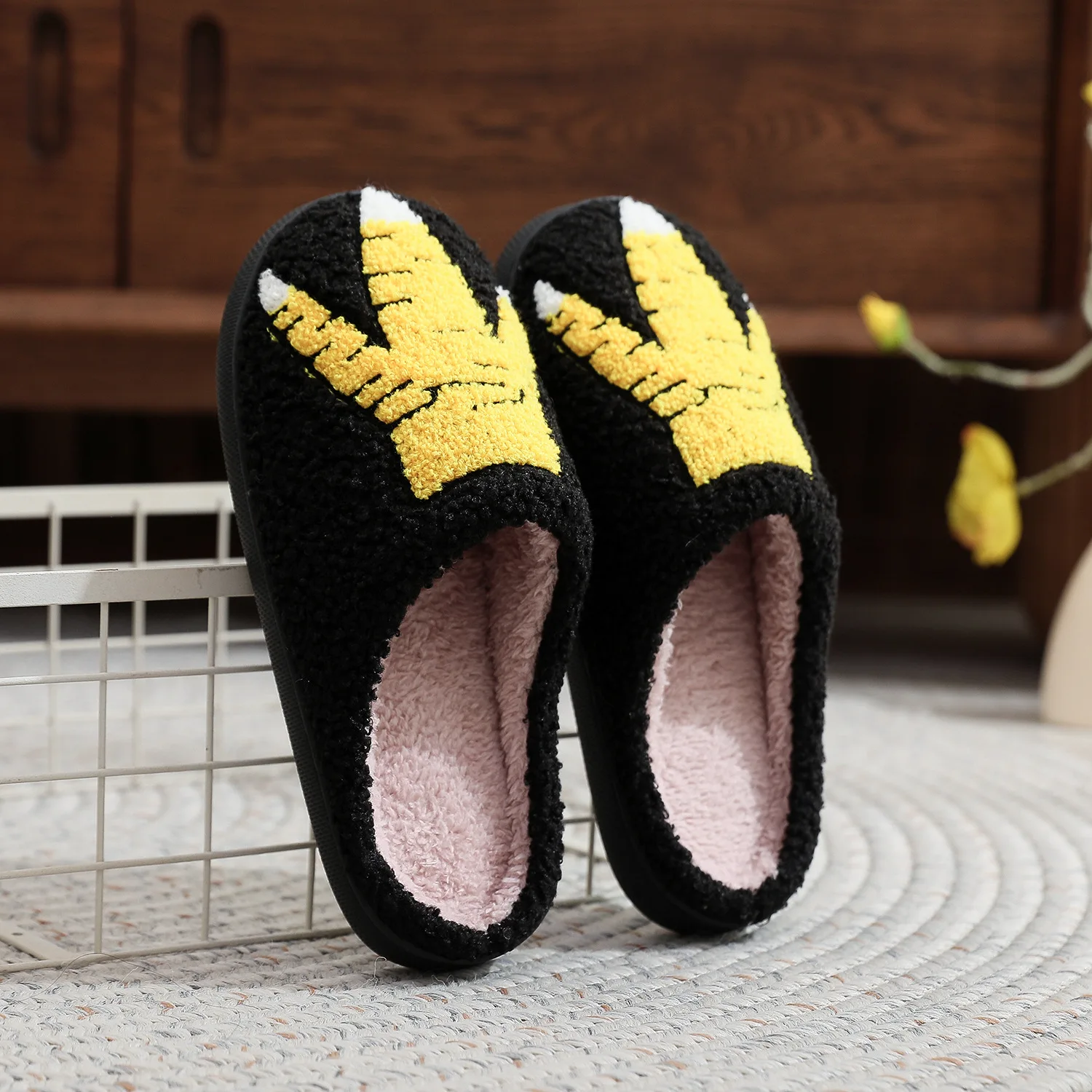 Women's New Creative Weird Cotton Slippers Ostrich Chicken Claw Cotton Slippers Men and Women Indoor Winter Plush Slippers