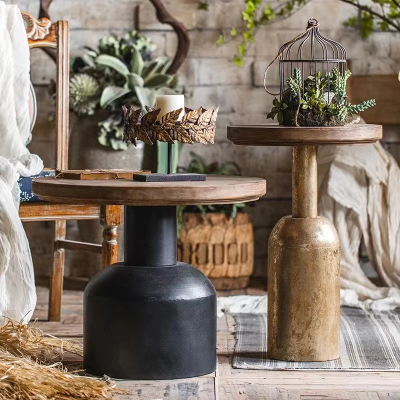 Franse stijl ronde vintage bank bijzettafel creatieve woonkamer massief houten kleine salontafel met ijzeren voet voor thuis