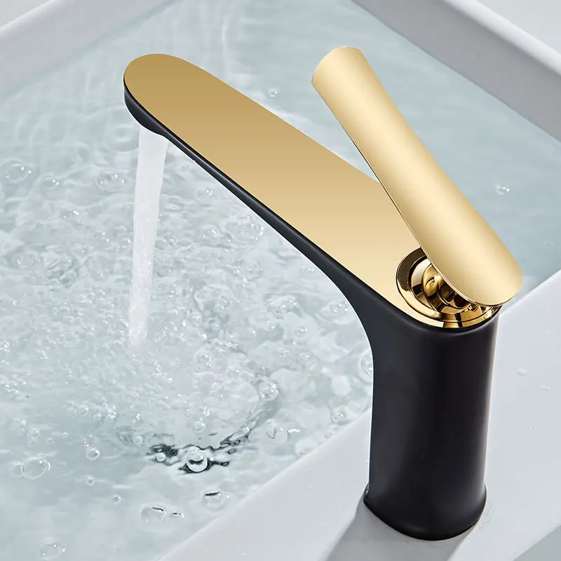 

Bathroom Faucet Solid Brass Bathroom Basin Faucet Cold And Hot Water Mixer Sink Tap Single Handle Deck Mounted White & Gold Tap