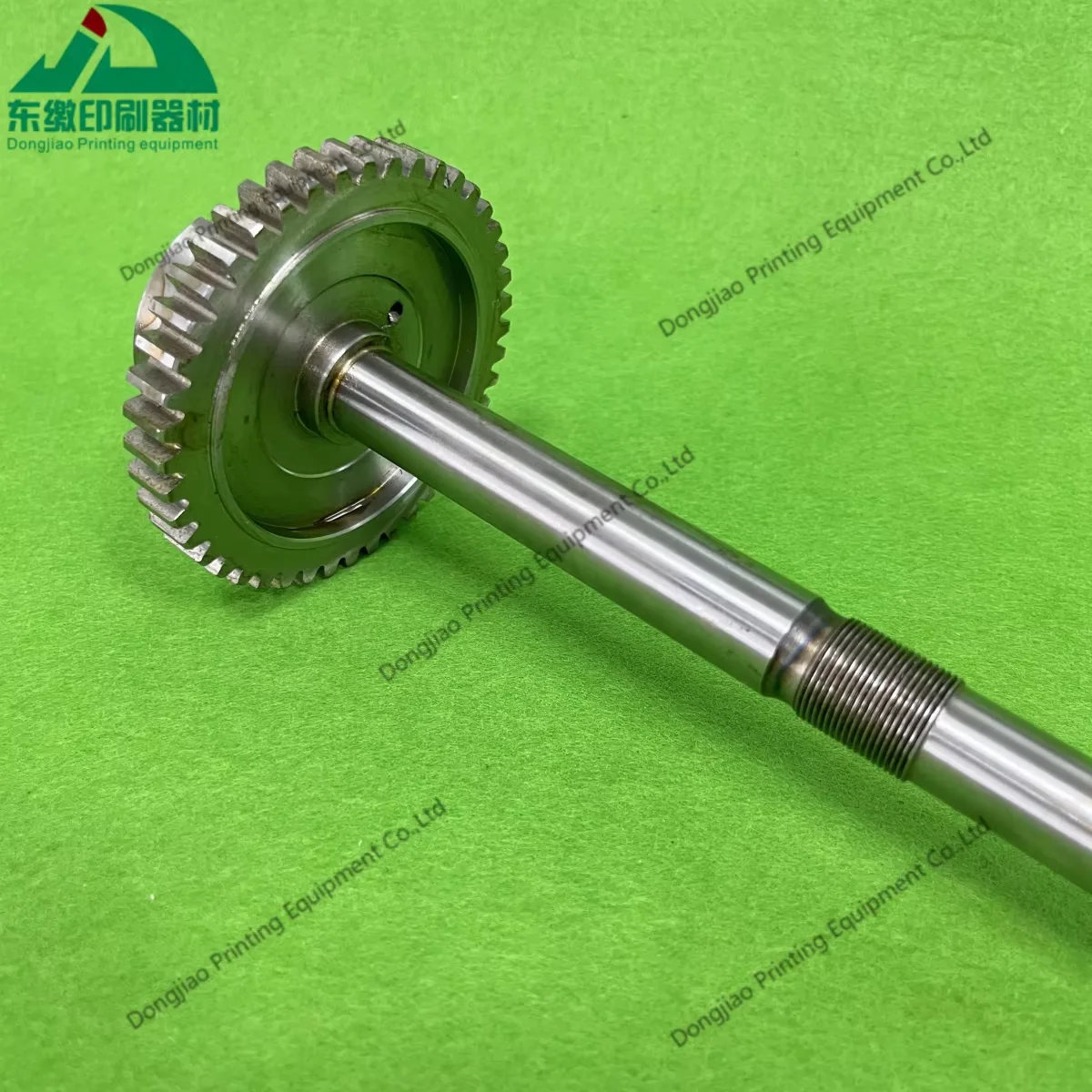 1-piece-gear-with-thread-bearing-bolt-71030210f-mv031012-for-heidelberg-sm102-cd102-offset-printing-machinery-parts