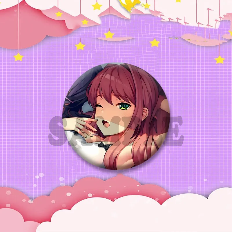 Niedliche Anime-Mädchen M-Monika Anstecknadel, Cartoon-Spielfigur, Cosplay-Abzeichen, Handgefertigte Runde Anstecknadeln für Rucksäcke, Kleidung, Schmuck, Geschenk – Detail 9