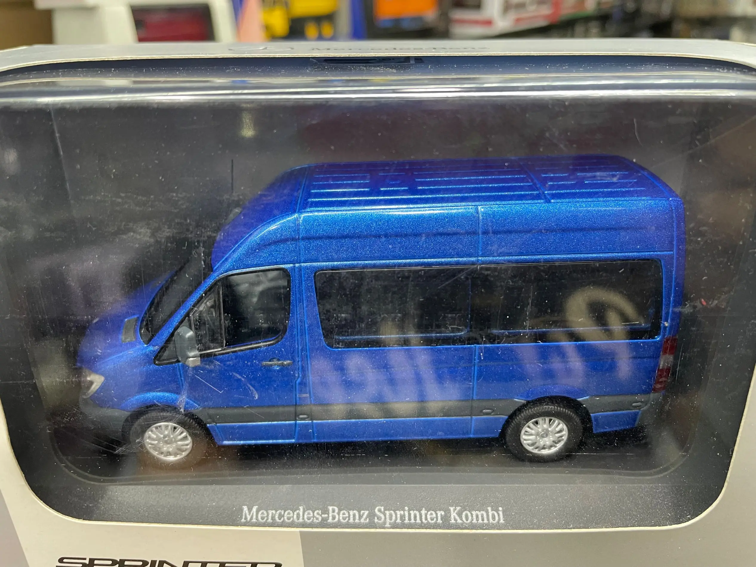 ClassiXXs Sprinter Kombi/Kastenwagen 1/43 Scale Die-Cast Model Car New in Original Box